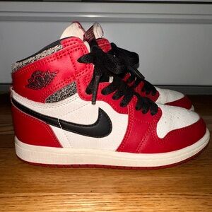 Jordan 1 Retro Chicago Lost & Found (ps)